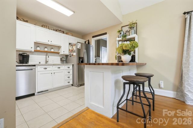 141 Oak Leaf Lane, Wingate, NC 28174