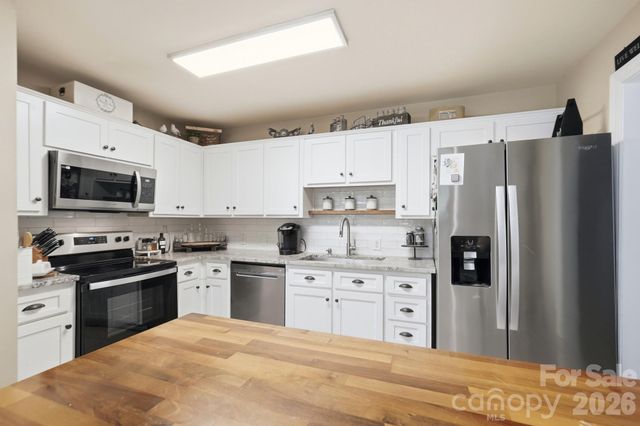 141 Oak Leaf Lane, Wingate, NC 28174