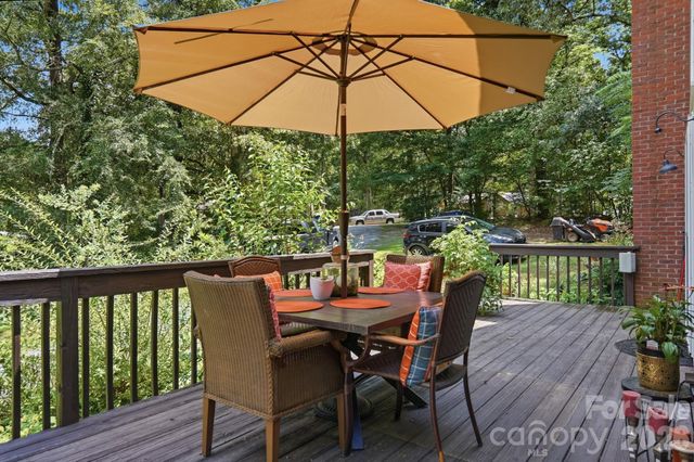 141 Oak Leaf Lane, Wingate, NC 28174