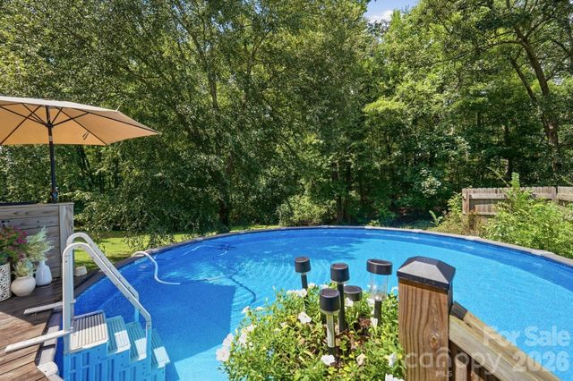 141 Oak Leaf Lane, Wingate, NC 28174