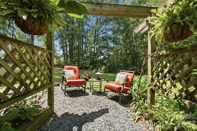 141 Oak Leaf Lane, Wingate, NC 28174