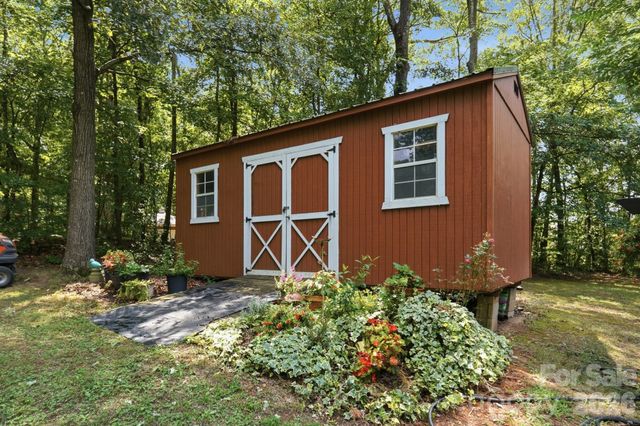 141 Oak Leaf Lane, Wingate, NC 28174