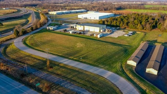 112 Faultless Dr, Hopkinsville, KY 42240