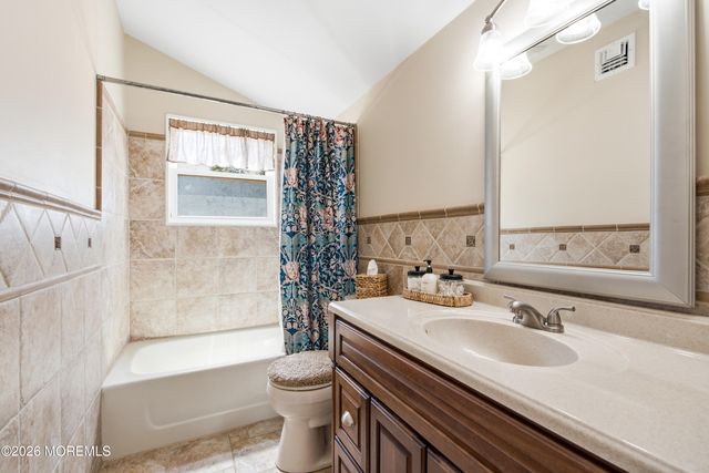 40 Millbrook Drive, New Monmouth, NJ 07748