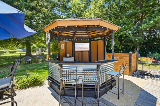 40 Millbrook Drive, New Monmouth, NJ 07748