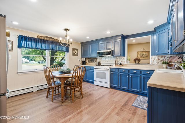 40 Millbrook Drive, New Monmouth, NJ 07748