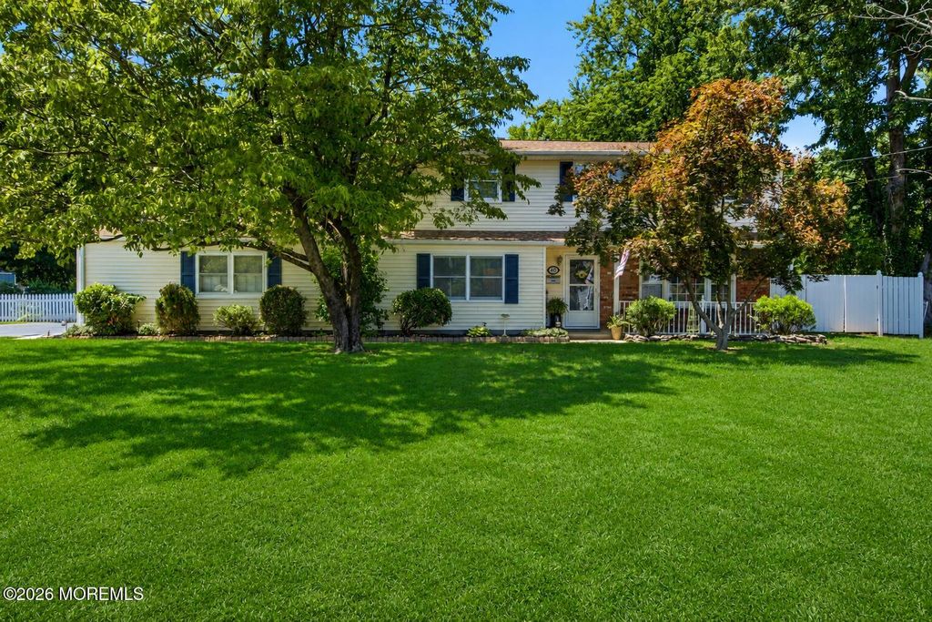 40 Millbrook Drive, New Monmouth, NJ 07748