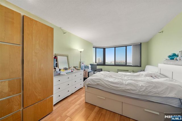 1265 15th 11L, Fort Lee, NJ 07024