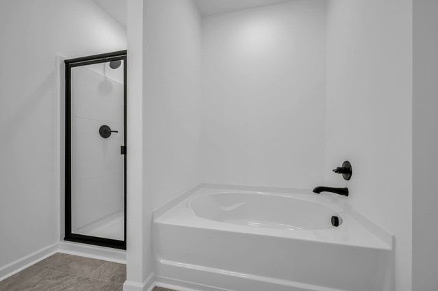 122 Ironhorse Way, Dickson, TN 37055