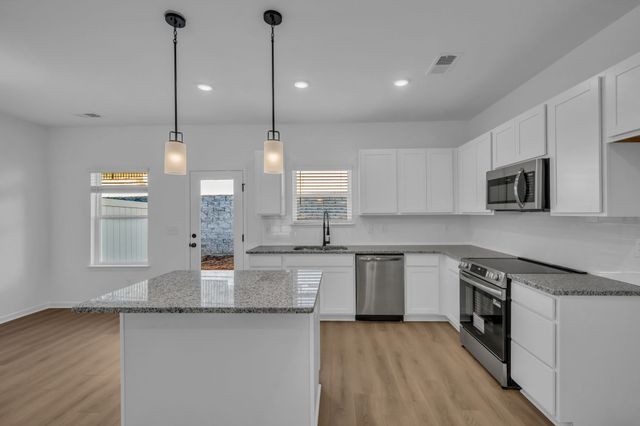 122 Ironhorse Way, Dickson, TN 37055