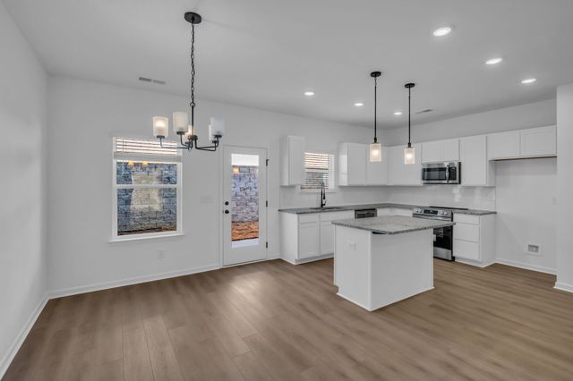 122 Ironhorse Way, Dickson, TN 37055