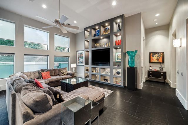 5311 Queensloch Drive, Houston, TX 77096