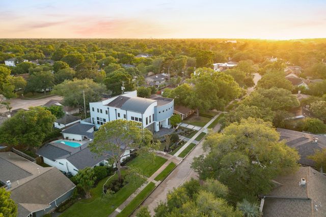 5311 Queensloch Drive, Houston, TX 77096