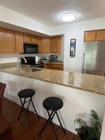 10 Merganser Way 10, Walpole, MA 02081