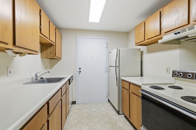 36 Silver Hill Ln 21, Natick, MA 01760