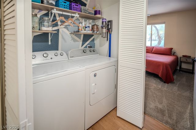 7956 Terrace Rock Way 201, Las Vegas, NV 89128