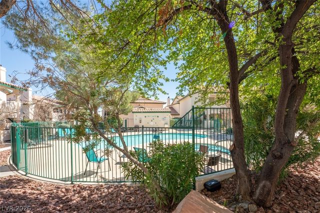 7956 Terrace Rock Way 201, Las Vegas, NV 89128