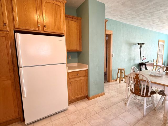 3016 WOODLAWN Avenue, Erie, PA 16510