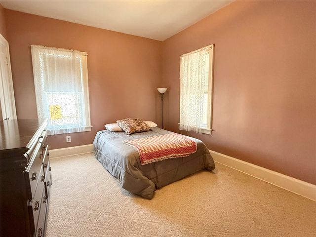 3016 WOODLAWN Avenue, Erie, PA 16510