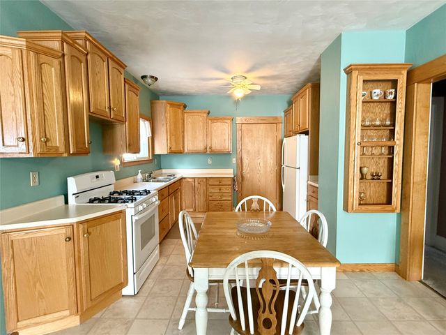 3016 WOODLAWN Avenue, Erie, PA 16510