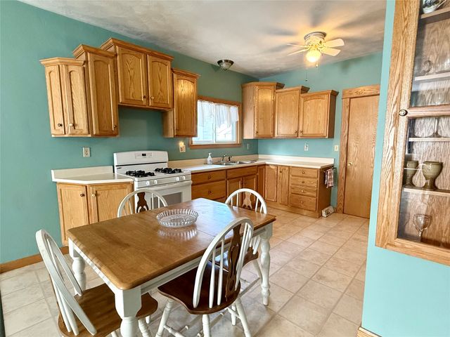 3016 WOODLAWN Avenue, Erie, PA 16510