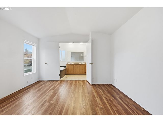 23140 Ne HALSEY St, Wood Village, OR 97060