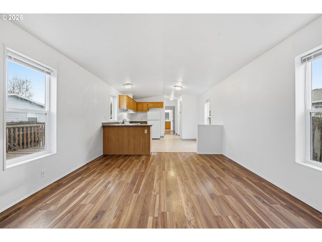 23140 Ne HALSEY St, Wood Village, OR 97060