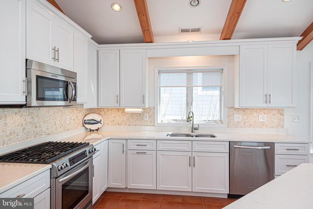 1502 BAY ST, Fenwick Island, DE 19944