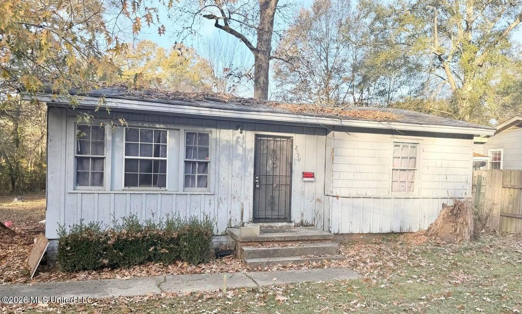 2559 Mcdowell Circle, Jackson, MS 39204