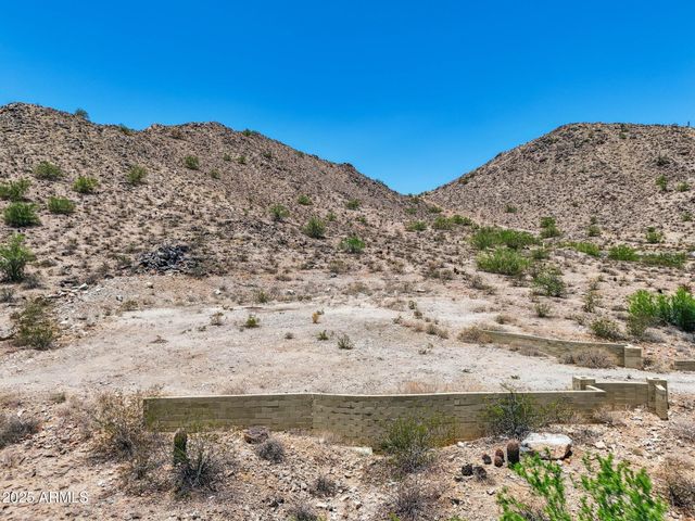 3284 N HIGHLANDS Drive, Buckeye, AZ 85396