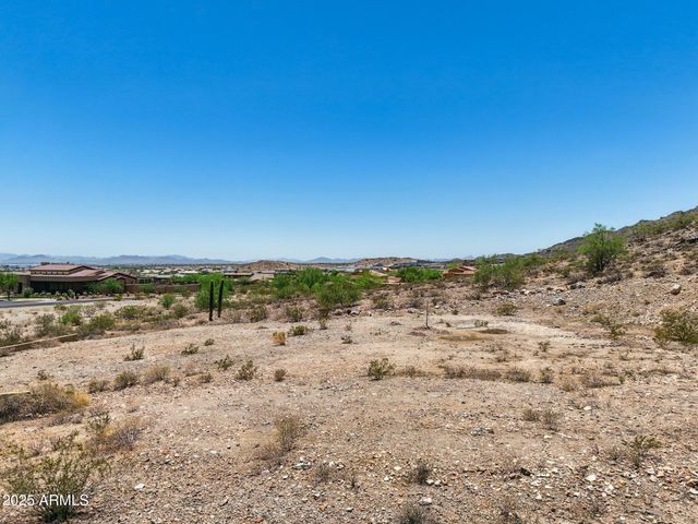 3284 N HIGHLANDS Drive, Buckeye, AZ 85396