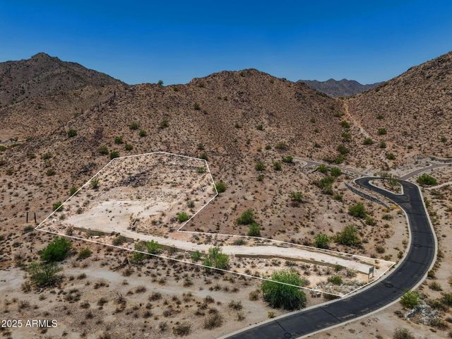 3284 N HIGHLANDS Drive, Buckeye, AZ 85396