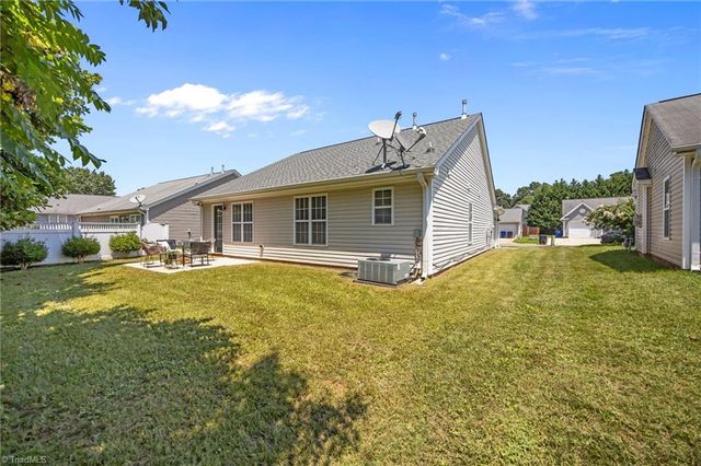 5748 Fox Chase Drive, Winston-salem, NC 27105