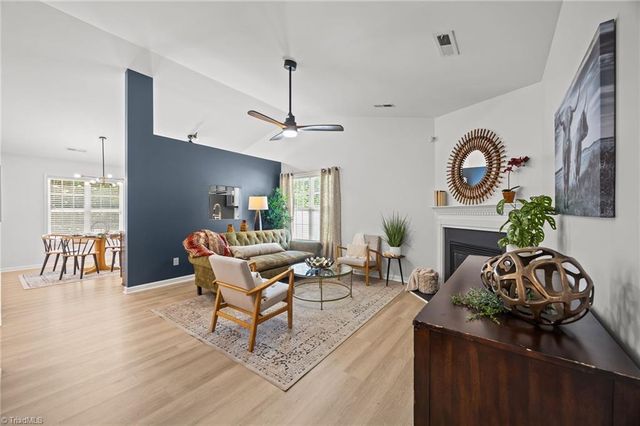 5748 Fox Chase Drive, Winston-salem, NC 27105