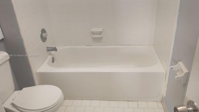 7910 N Colony Cir N 305, Tamarac, FL 33321