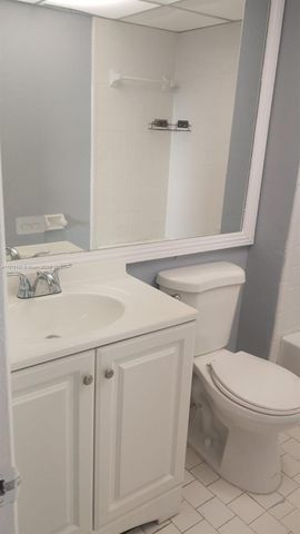 7910 N Colony Cir N 305, Tamarac, FL 33321