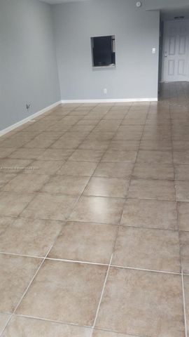 7910 N Colony Cir N 305, Tamarac, FL 33321