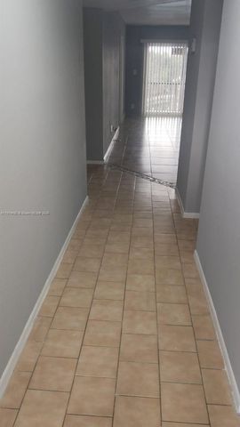 7910 N Colony Cir N 305, Tamarac, FL 33321