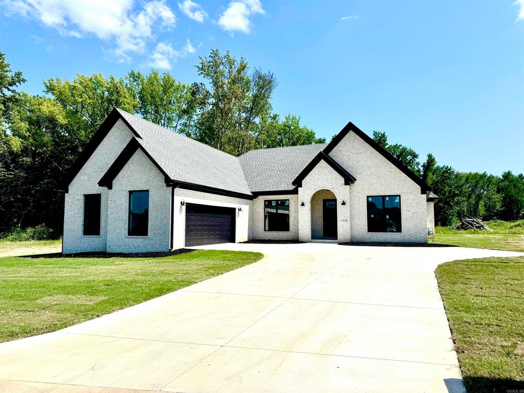 1233 Fern Court, Searcy, AR 72143