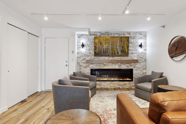 66 9th Street 2501, Saint Paul, MN 55101