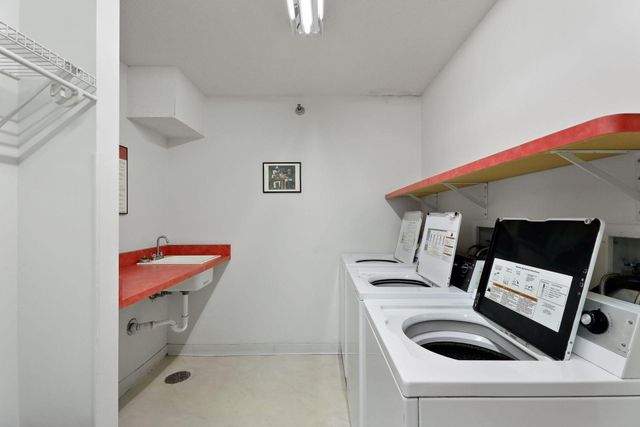 66 9th Street 2501, Saint Paul, MN 55101