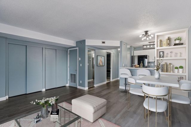 66 9th Street 2501, Saint Paul, MN 55101