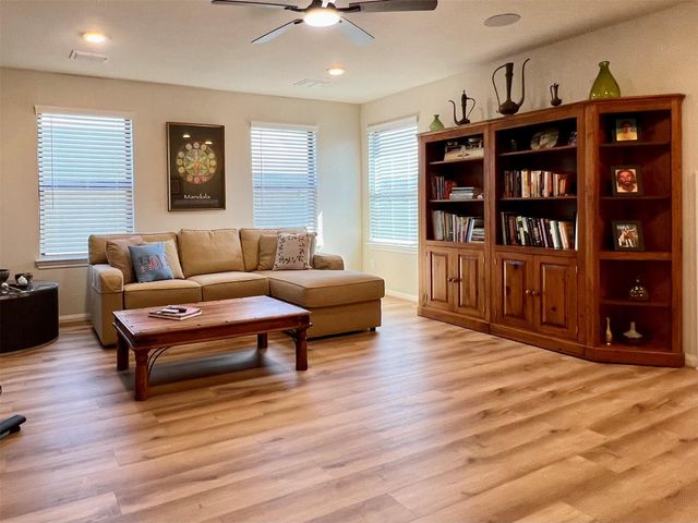 19332 Poppy Village Cir, Magnolia, TX 77355