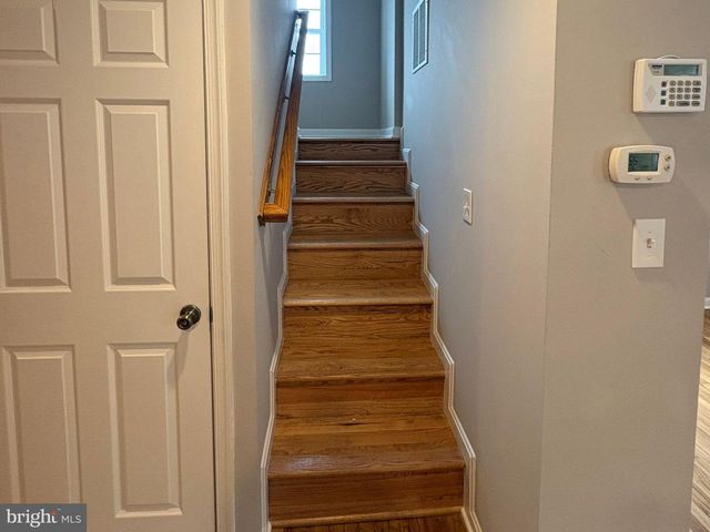 5126 CALL PL SE, Washington, DC 20019