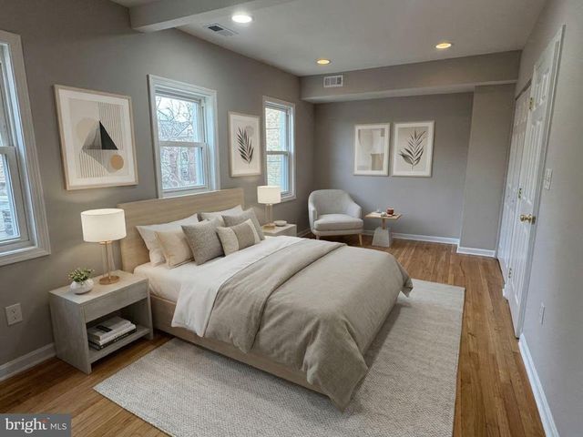 5126 CALL PL SE, Washington, DC 20019