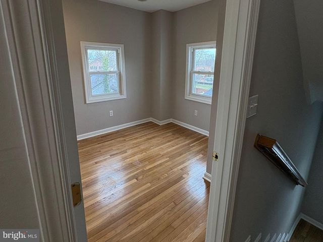 5126 CALL PL SE, Washington, DC 20019