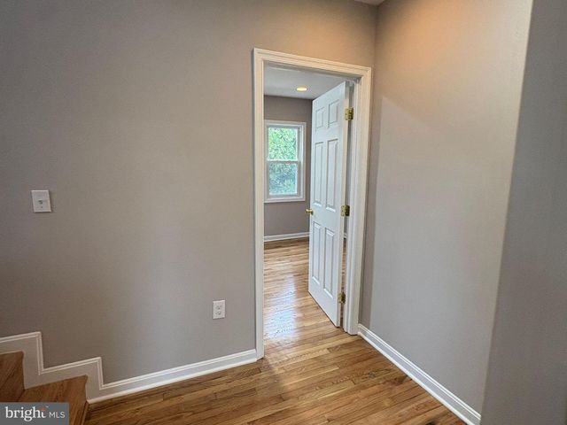 5126 CALL PL SE, Washington, DC 20019