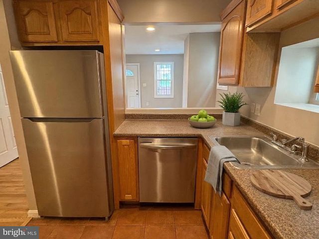 5126 CALL PL SE, Washington, DC 20019