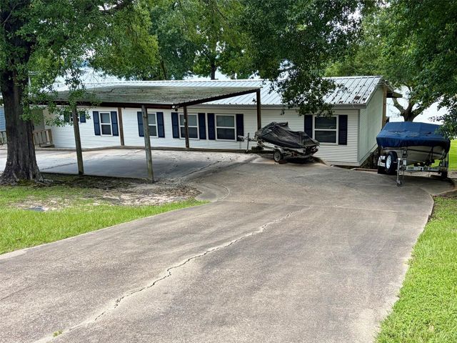 860 Plum Tree, Livingston, TX 77351
