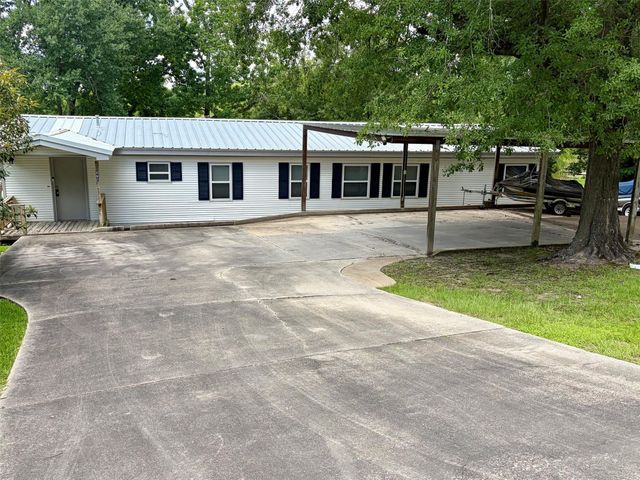 860 Plum Tree, Livingston, TX 77351
